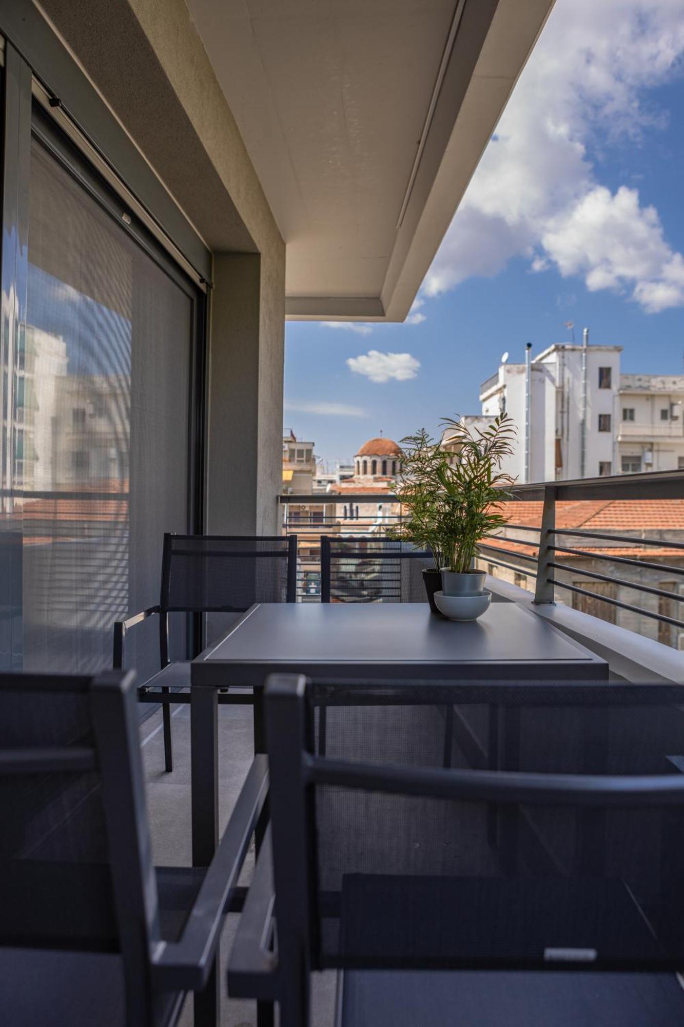 Aeson Premium Living Aparthotel Volos Ngoại thất bức ảnh