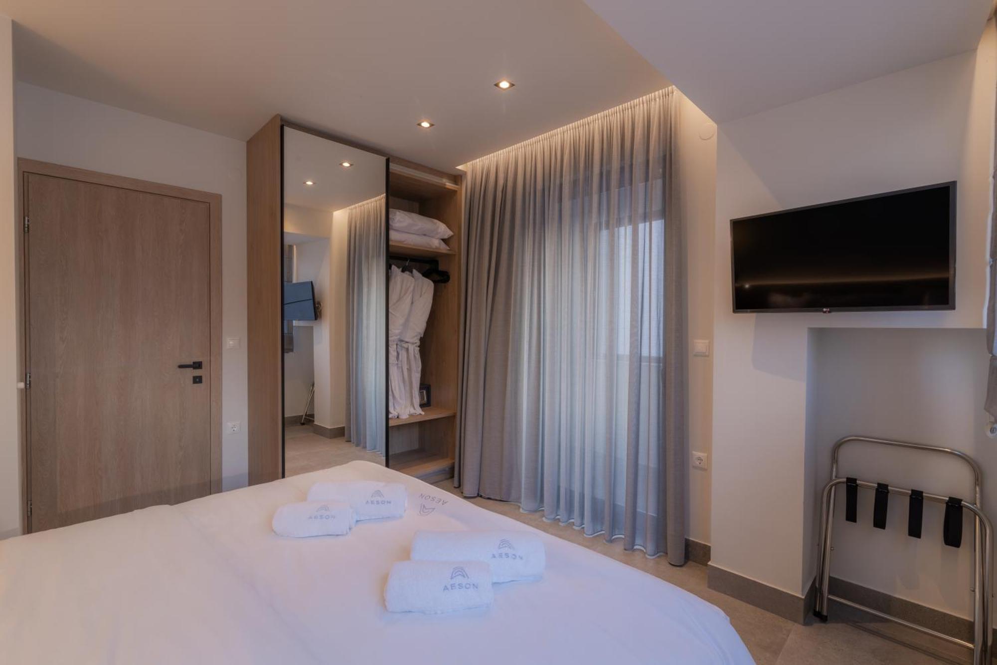 Aeson Premium Living Aparthotel Volos Ngoại thất bức ảnh